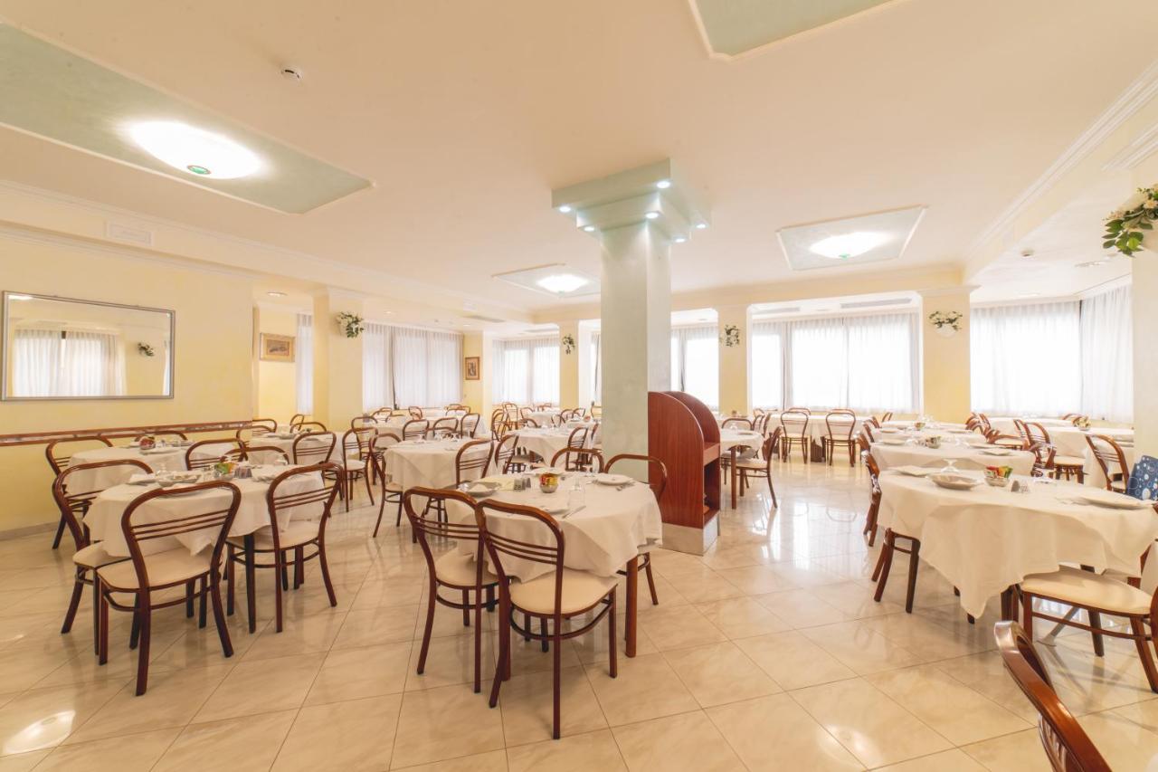 Hotel Cavalli Каттоліка Екстер'єр фото