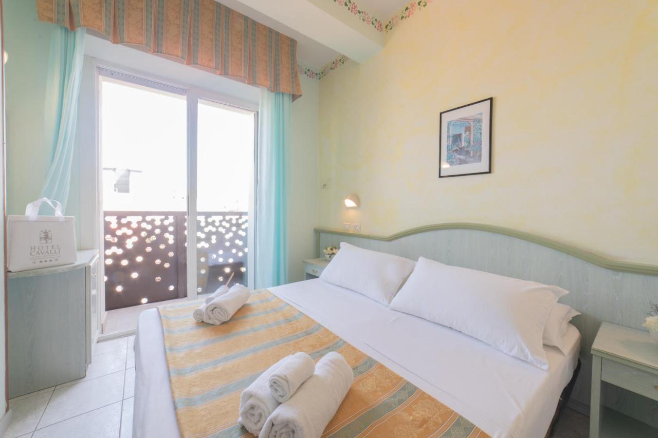 Hotel Cavalli Каттоліка Екстер'єр фото