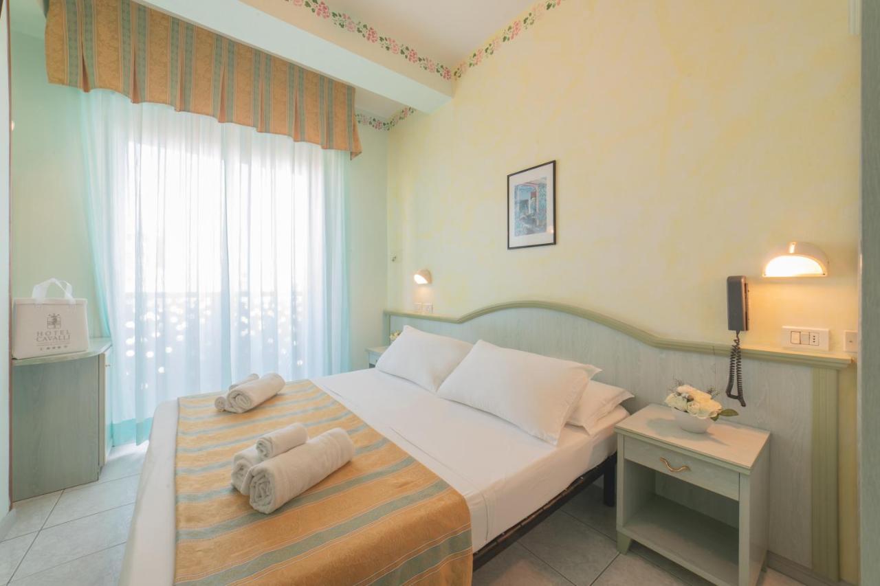 Hotel Cavalli Каттоліка Екстер'єр фото